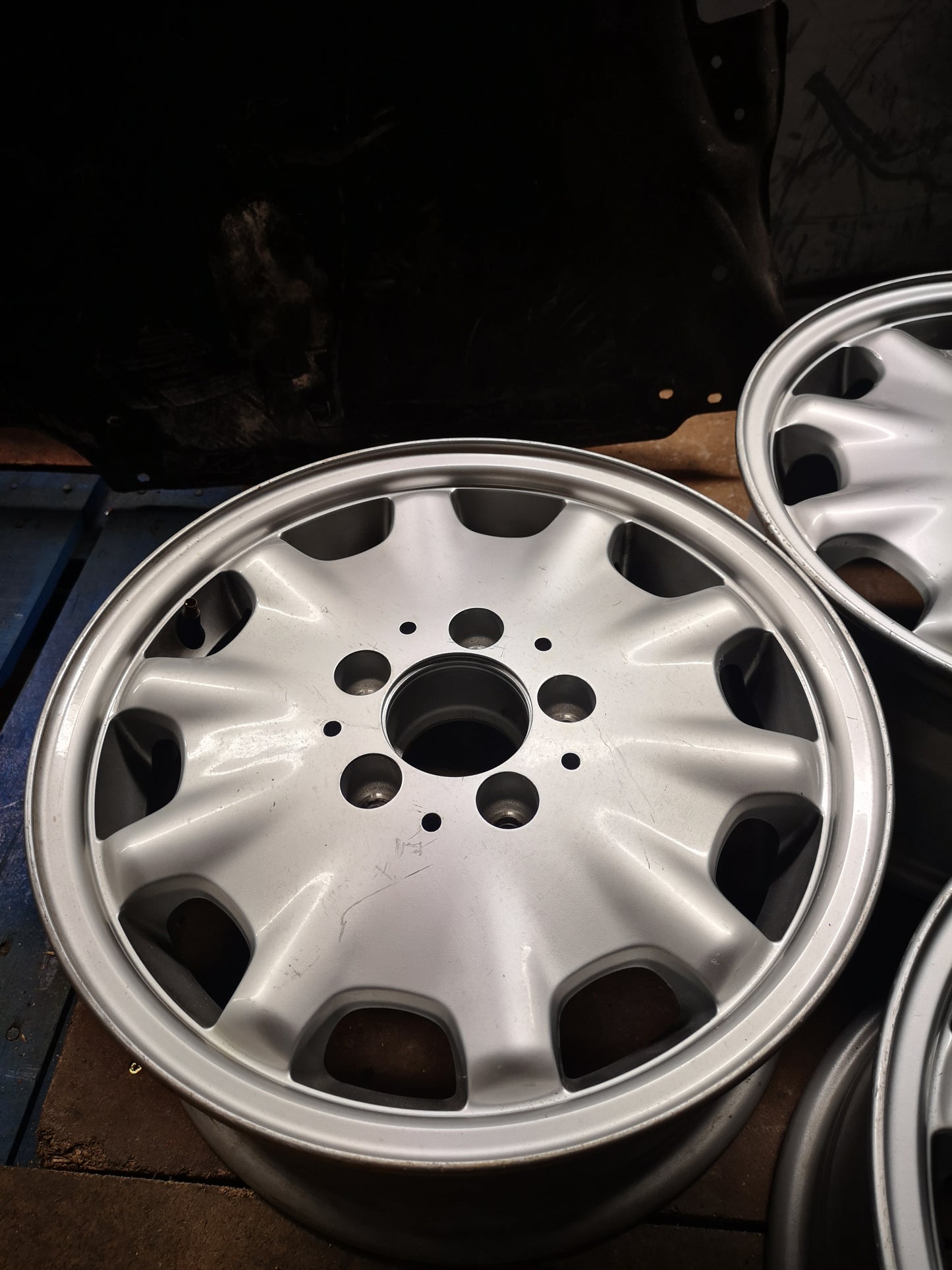 Mercedes 15 inch Wheels 10 Hole