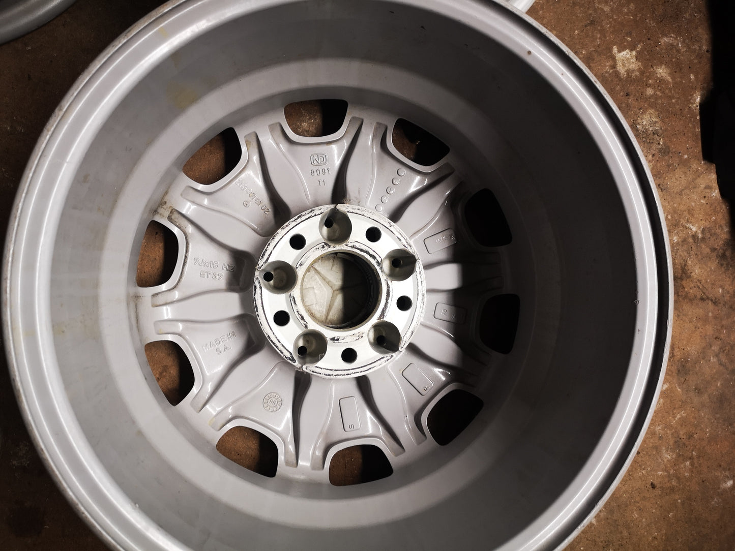 Mercedes 15 inch Wheels 10 Hole