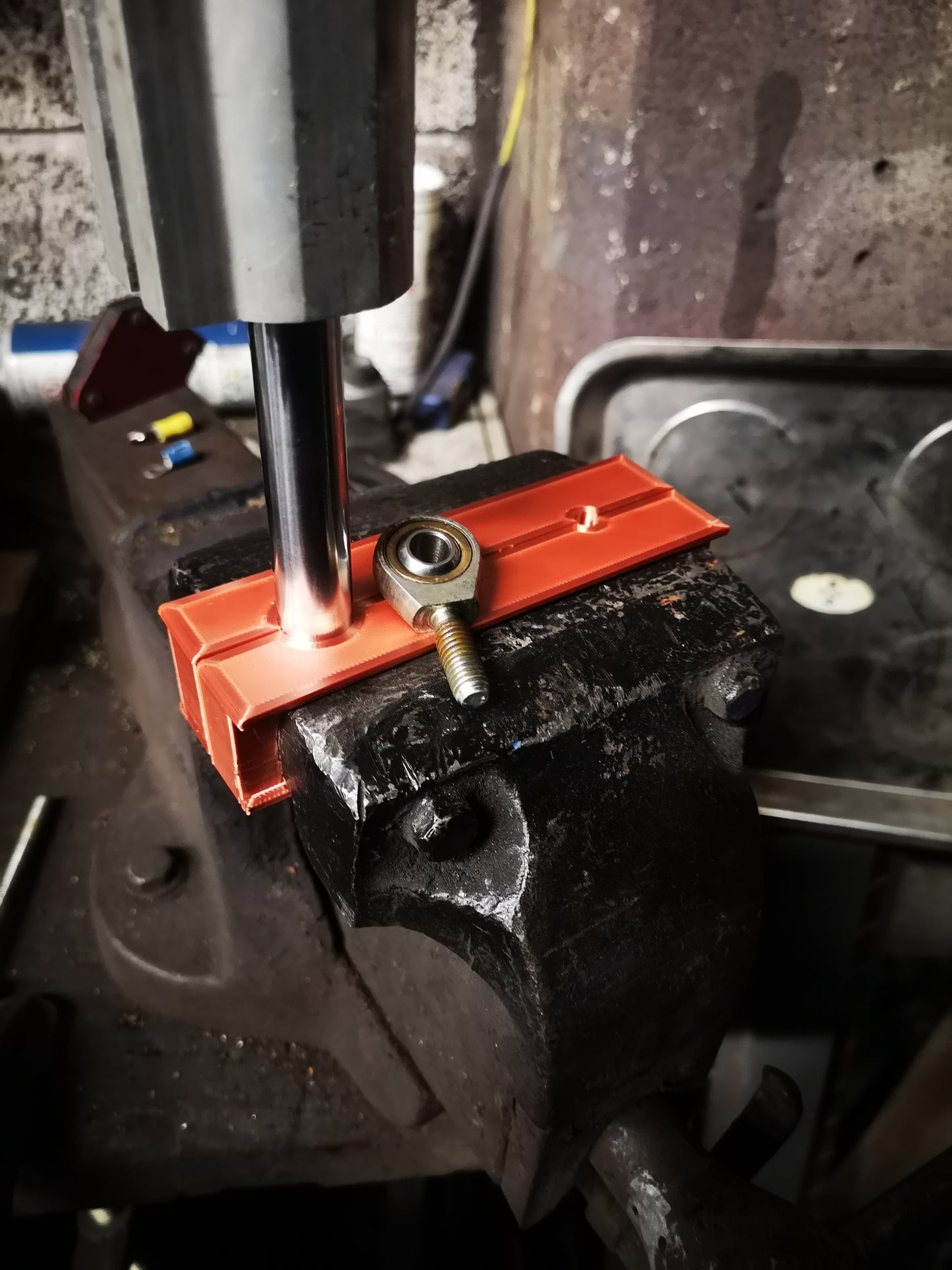 R129 hydraulic top Shaft clamp